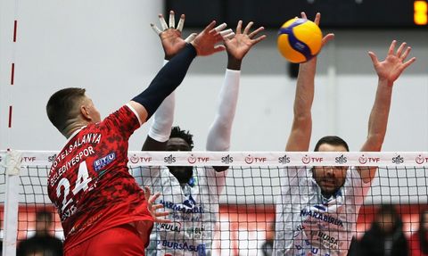 On Hotels Alanya Belediyespor, Bursa Büyükşehir Belediyespor'u 3-0 Geçti