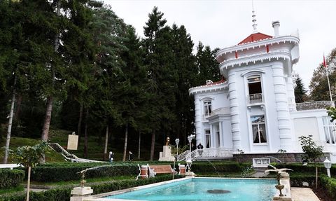 Trabzon'da Atatürk Köşkü'nde Yoğun Ziyaretçi Akını