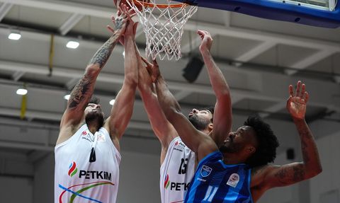 Türk Telekom, Aliağa Petkimspor'u Deplasmanda Yendi