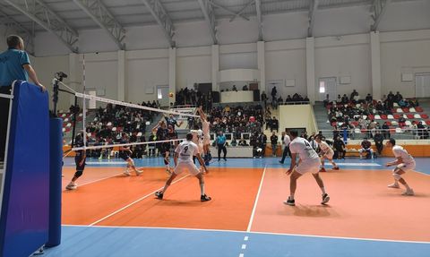 TÜRŞAD, Arkas Spor'u Voleybolda Geçti