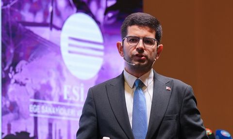 Yatırım Zirvesi'nde Türkiye'nin Yatırım Performansı Vurgulandı