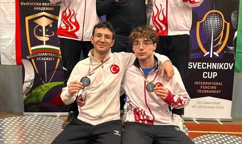 Yıldız Erkek Kılıç Milli Takımı Bronz Madalya Kazandı