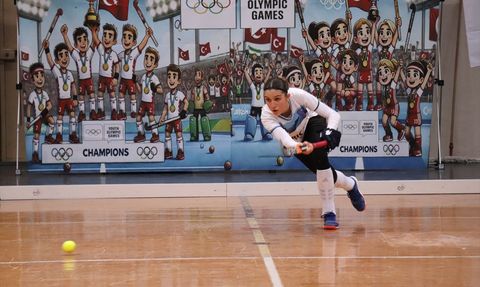 2024-2025 Kadınlar Salon Süper Ligi İlk Etap Maçları Tamamlandı