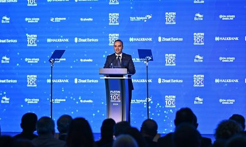 Bakan Kacır'dan Platin Global 100 Ödülleri Töreninde Önemli Açıklamalar