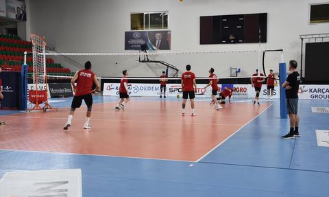 Cizre Belediyespor Voleybol Takımında Zor Günler