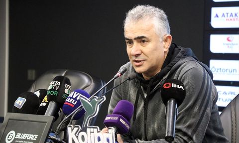 Kocaelispor, Esenler Erokspor'a Mağlup Oldu: Teknik Direktörlerin Yorumları