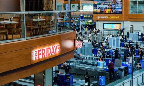 Sabiha Gökçen Havalimanı'nda TGI Fridays Restoranı Açıldı