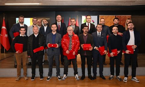 Sarı-Kırmızı Kareler Fotoğraf Yarışması Ödül Töreni Gerçekleşti