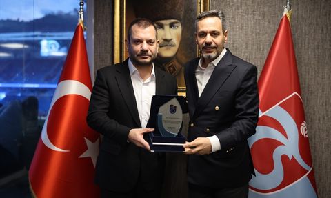 Trabzonspor'dan Plaket Töreni