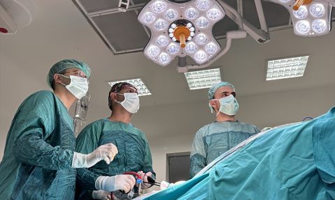 Türk Doktorun Geliştirdiği Yenilikçi Teknikle İdrar Kaçırma Rahatsızlığına Çözüm