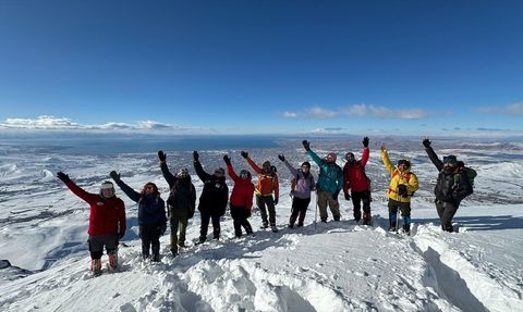 Vanlı Dağcılar Küçük Erek Dağı'na Tırmandı