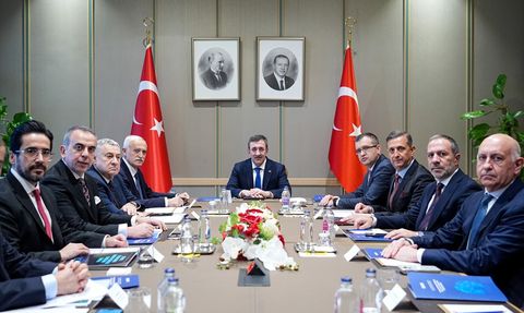 Cumhurbaşkanı Yardımcısı Yılmaz DEİK Başkanını Ağırladı