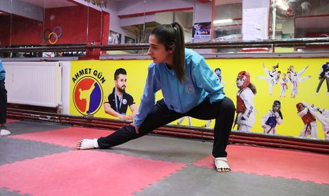 Engelleri Aşan Tuana'nın Tekvando Başarısı