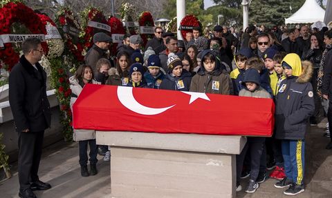 Kartalkaya'daki Otel Yangınında Hayatını Kaybeden Vedia Nil Apak ve Annesinin Cenazesi