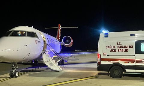Şırnak'taki Bebekler Ambulans Uçakla İstanbul'a Sevk Edildi