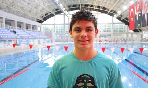 Skolyozla Mücadele Eden Genç Yüzücü Tuna Turan Milli Takım Hedefinde