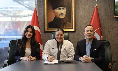 Trabzonspor, Boksör Havvanur Kethüda ile Anlaştı