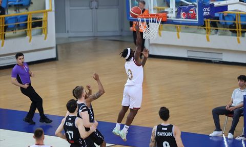 Trabzonspor, Konya Büyükşehir Belediyespor'u Yenerek Puanını Arttırdı