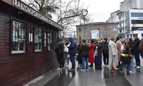 Trabzonsporlu Kadın Taraftarlar Bilet İndiriminden Memnun