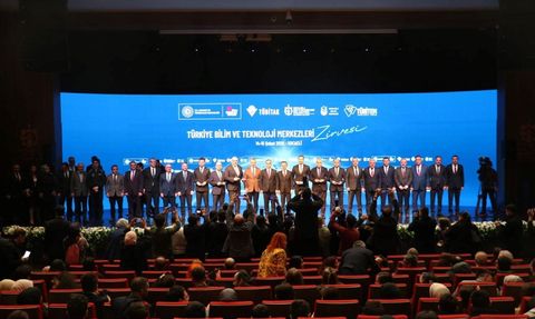 4. Türkiye Bilim ve Teknoloji Merkezleri Zirvesi Kocaeli'de Başladı