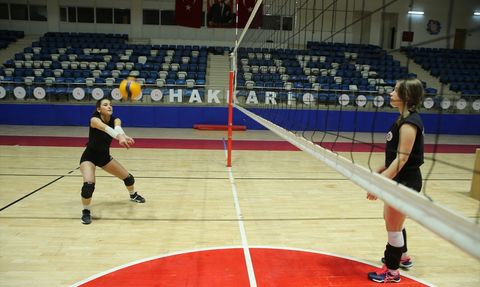 Hakkari'nin Kadın Voleybol Takımı 1. Lig Hedefliyor