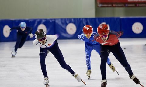 Kocaeli'de Kısa Kulvar Sürat Pateni Heyecanı