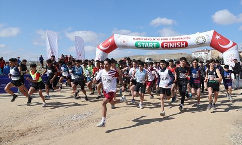 Mardin'de Okul Sporları Kros Grup Yarışmaları Gerçekleşti