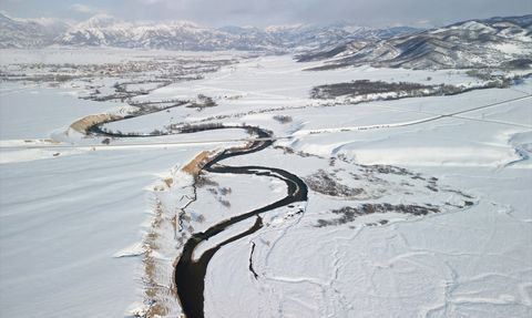 Munzur Vadisi'nin Kış Güzellikleri Dronla Görüntülendi