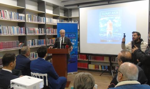 Sunay Akın'ın Yeni Kitabı Gaziantep'te Tanıtıldı
