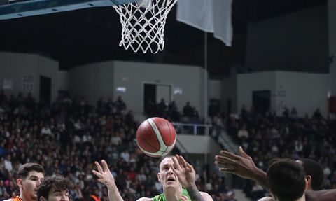 TOFAŞ, Galatasaray'ı Zorlu Maçta Geçti