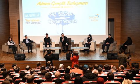 AK Parti Gençlik Kolları Başkanı İbiş, Adana'da Gençlerle Buluştu