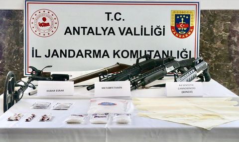 Alanya'da Uyuşturucu Operasyonunda 21 Kişi Tutuklandı
