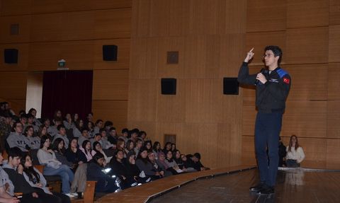 Astronot Tuva Cihangir Atasever Sinop'ta Öğrencilerle Buluştu