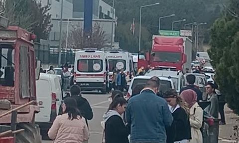 Balıkesir'de Amonyak Gazı Sızıntısı: 10 Kişi Hastaneye Kaldırıldı