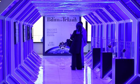 Batman'da 'Ufkun Ötesinde' Sergisi Açıldı