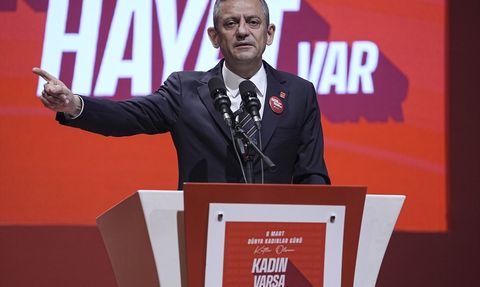 CHP Genel Başkanı Özgür Özel'den Kadın Hakları Vurgusu