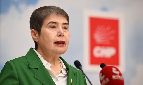 CHP'li Zeliha Aksaz Şahbaz'dan 14 Mart Tıp Bayramı Mesajı