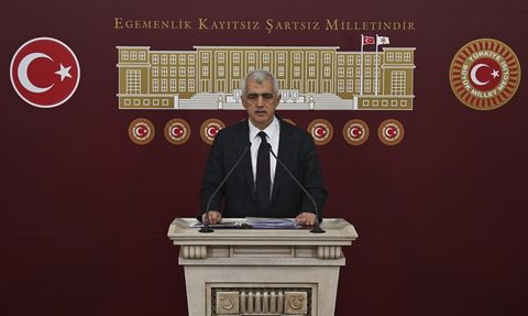 DEM Parti'den İmamoğlu'na Gözaltı Tepkisi