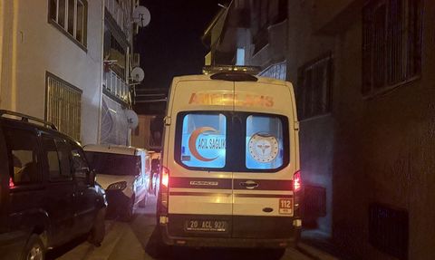 Denizli'de Baba Oğlunu Bıçakla Yaraladı