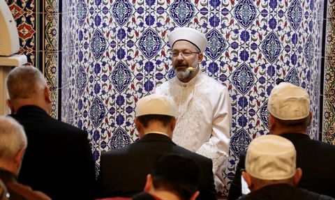 Diyanet İşleri Başkanı Ali Erbaş Sakarya'da Enderun Usulü Teravih Kıldırdı