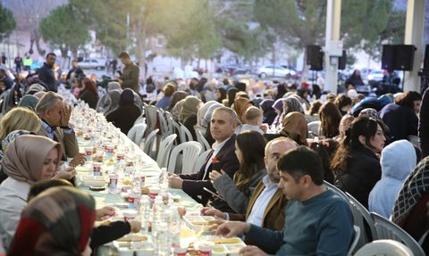 Diyanet İşleri Başkanı Erbaş Ramazan İftarında Konuştu