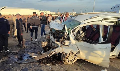 Diyarbakır'da Zincirleme Trafik Kazası: 3 Ölü, 4 Yaralı