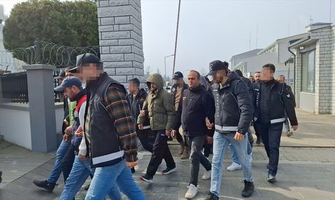 Düzce'de Uyuşturucu Operasyonunda 10 Şüpheli Tutuklandı