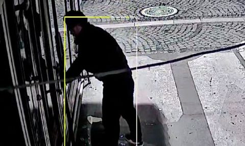 Edirne'de Elektronik Eşya Hırsızlığı Kameralara Yansıdı