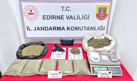 Edirne'deki Uyuşturucu Operasyonu: İki Şüpheli Tutuklandı