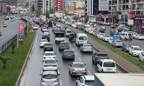 Edremit Körfezi'nde Bayram Yoğunluğu Artıyor