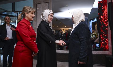 Emine Erdoğan'dan TİKAD'ın 'Hayata Bağlayan İlmekler' Projesine Destek