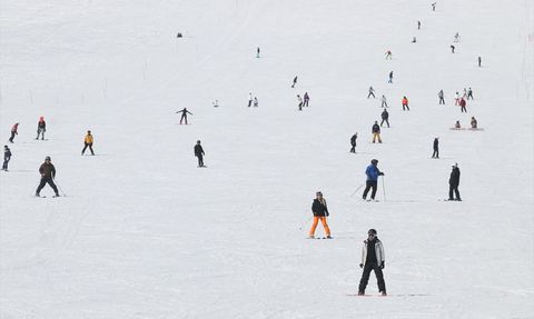 Erciyes Kayak Merkezi'nde Güneşli Kayak Keyfi