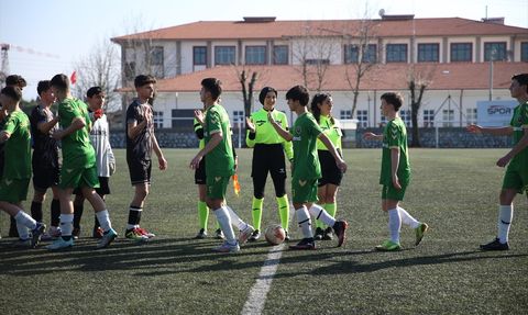 Fatmagül Güzel: Genç Kadın Hakemin Zirve Hedefi