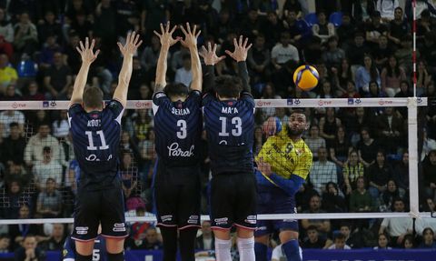 Fenerbahçe Medicana AXA Sigorta Erkekler Kupa Voley'de Şampiyon